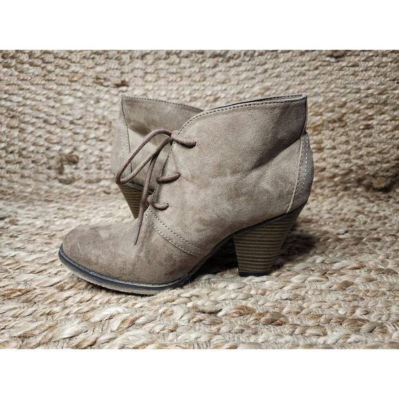 Mia Shawna Womens Size 6 M Taupe Sage Suede Heel Lace Up Fashion Ankle Boots - Picture 6 of 10